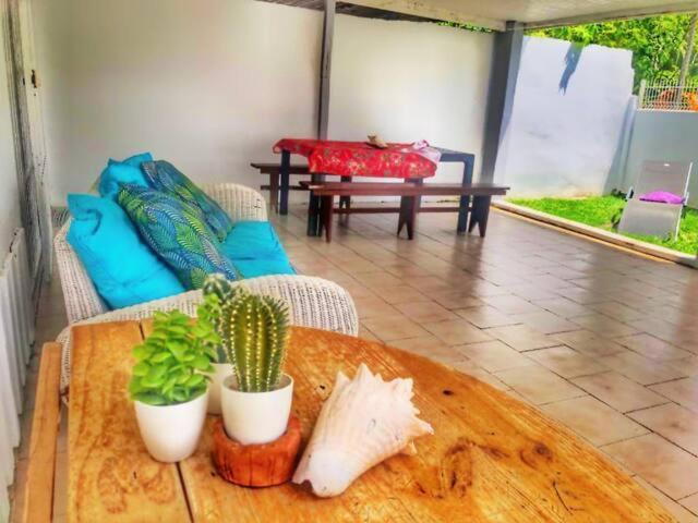 Malilia Beach A Sainte-Anne - Wifi -5 Min A Pied De La Plage Exterior foto